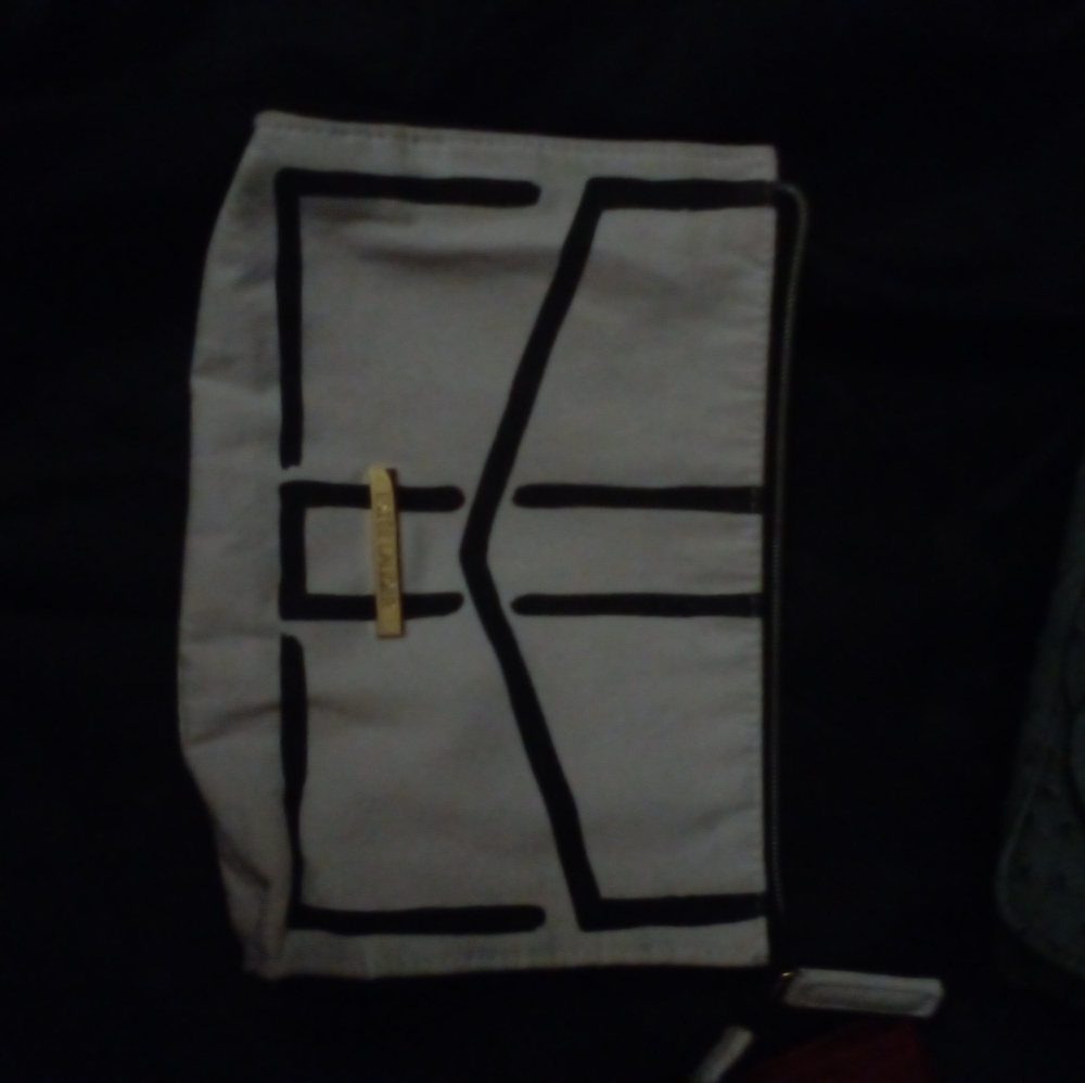 Este lauder cosmetic bag